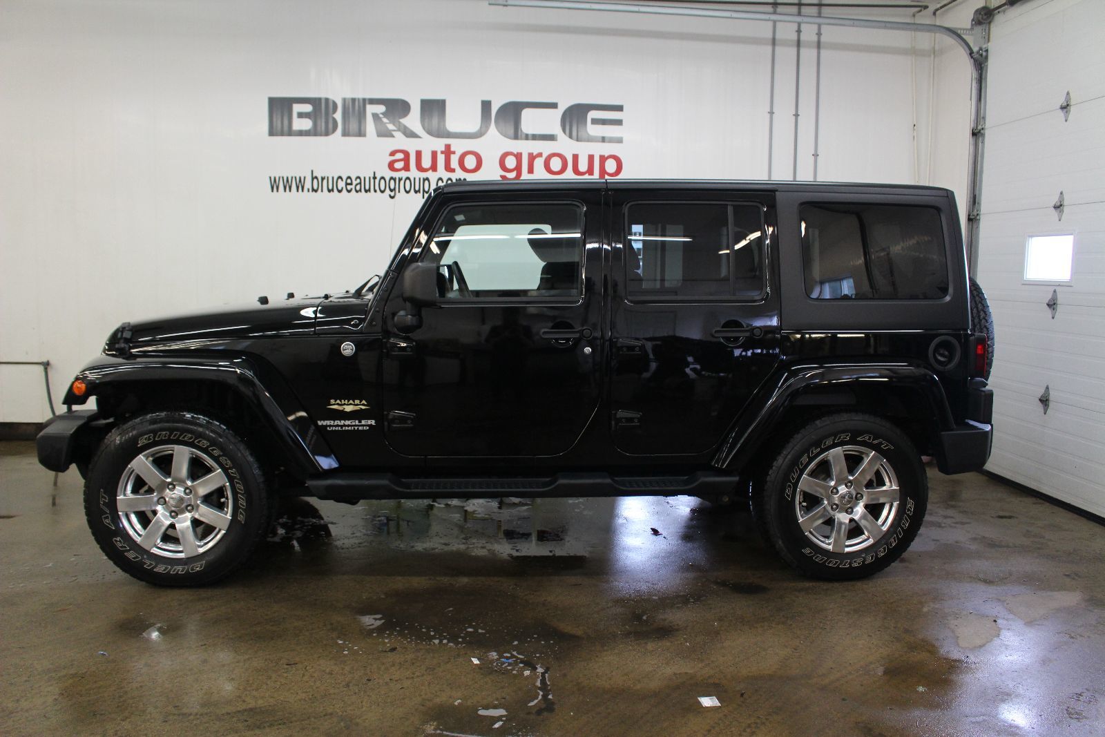Used 2013 Jeep Wrangler Unlimited Sahara 3.6L 6CYL 4WD MANUAL in ...