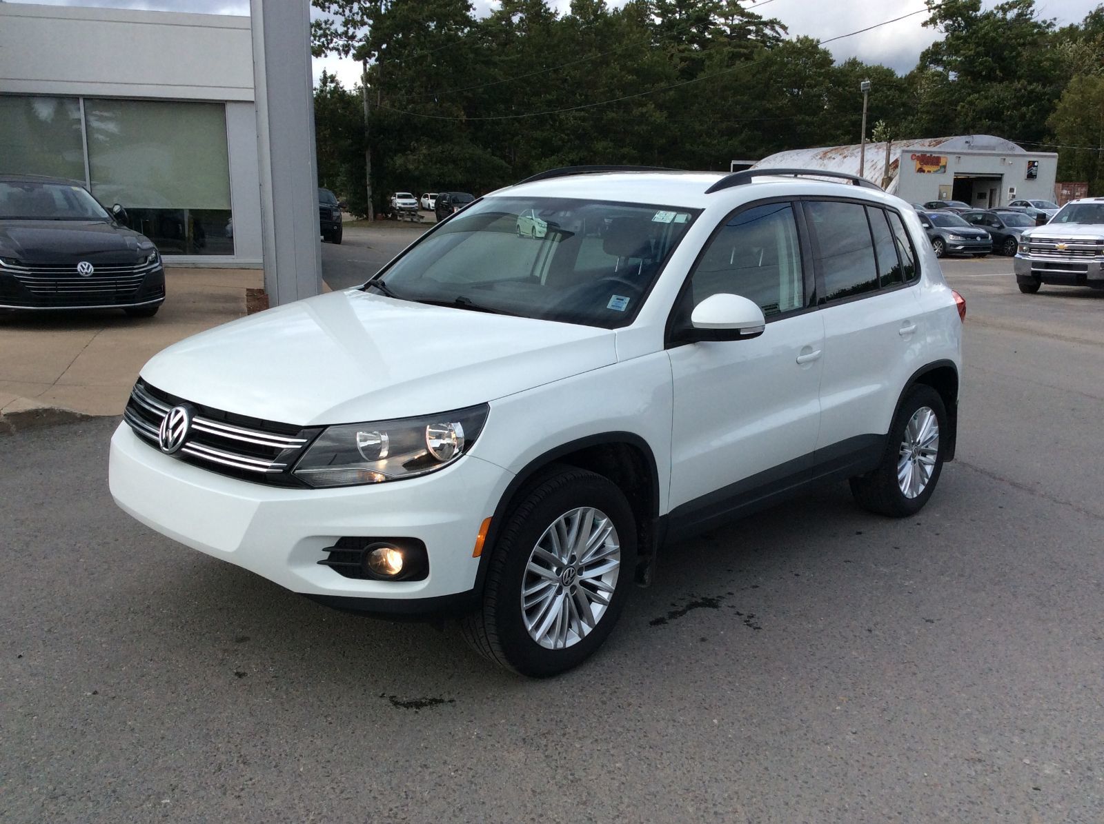 Used Volkswagen Tiguan Special Edition White Km For Sale Valley