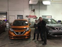 Nissan Versa Note sv orange 2017