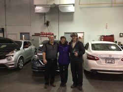Nissan Versa grise 2017