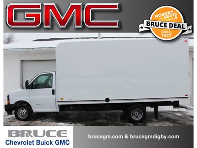 2017 GMC Savana 4500 6.0L 8 CYL AUTOMATIC RWD CUBE VAN | Bruce Chevrolet Buick GMC Middleton