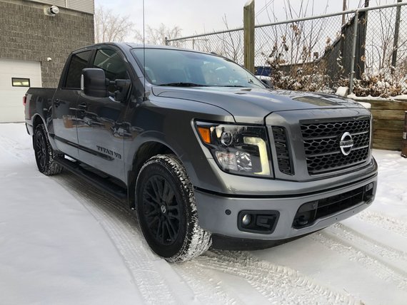 Stadium Nissan Nissan Titan Sv Midnight Edition For Sale In Calgary