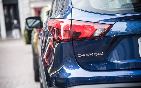 Nissan Qashqai 2018 vs Toyota C-HR 2018