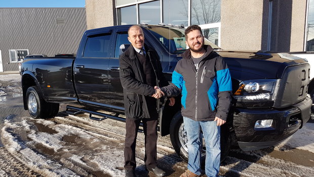Merci beaucoup à M. Deschenes pour son magnifique Ram 3500.