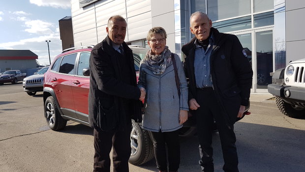 Un gros merci à nos client Mme Danielle Chouinard et M. Egide Saindon pour l'achat de leur nouveau Jeep Cherokee.