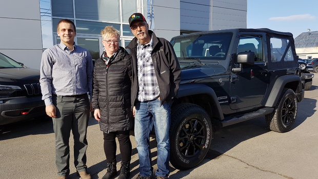 Un gros merci à M.Dany Patry et Mme. Julie Caron pour l'achat de leur nouveau jouet...un Jeep Wrangler.
