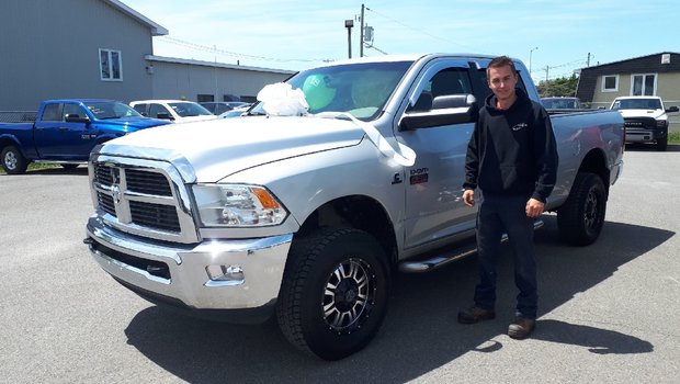 Félicitation à Janick Bouchard qui à fait l`acquisition d'un Ram 2500 diesel la journée de son 18e anniversaire.