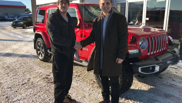 Merci à M. Jean-Francois Caron pour l’achat de son magnifique Jeep Wrangler Sahara! Un nouveau dans la famille Jeep chez Windsor ! BONNE ROUTE.
