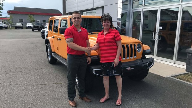 Merci à Mme. Nancy Proulx pour son superbe Jeep Wrangler édition Nachos. Bonne route !