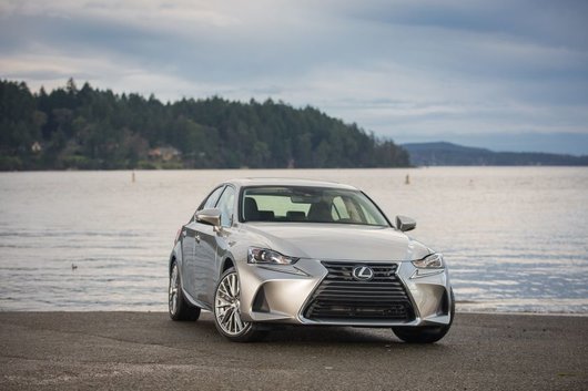 The 2018 Lexus IS Handles the Road with Style in Laval, Quebec