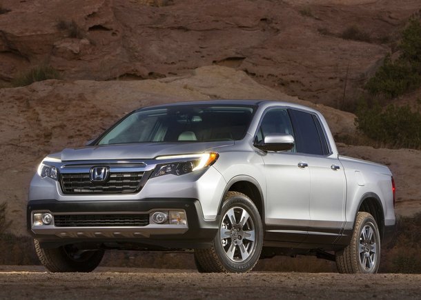 Honda unveils new Ridgeline in Detroit and Civic Coupe in Montreal