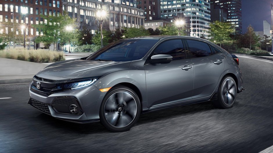 The sporty and practical 2017 Civic Hatchback is coming to Montreal, Quebec